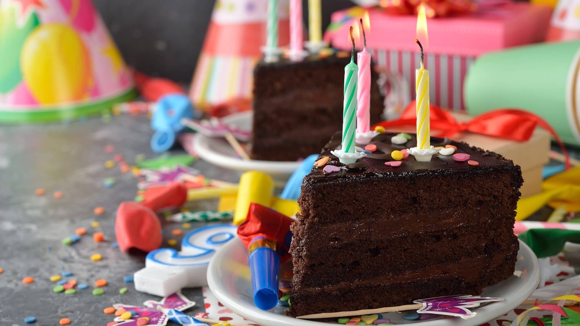 Pedaço do bolo de aniversário