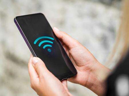 Pai bloqueia 4G dos filhos e deixa a cidade inteira sem internet