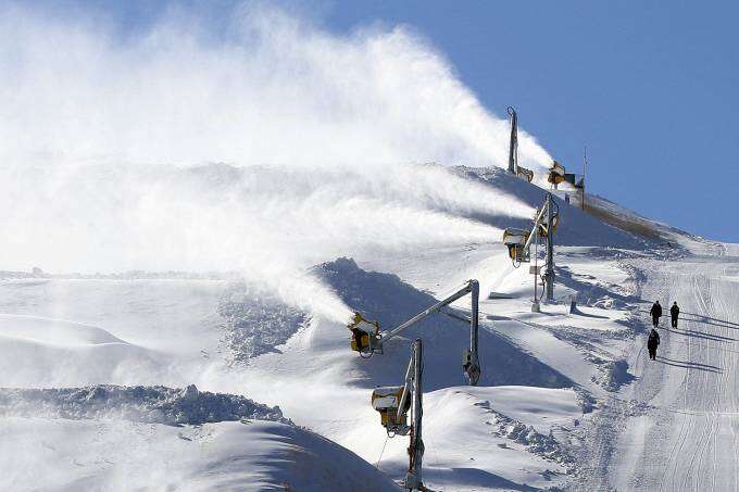 Jogos de Pequim 2022: por que Olimpíada de Inverno vai usar neve artificial em vez de natural - BBC News Brasil