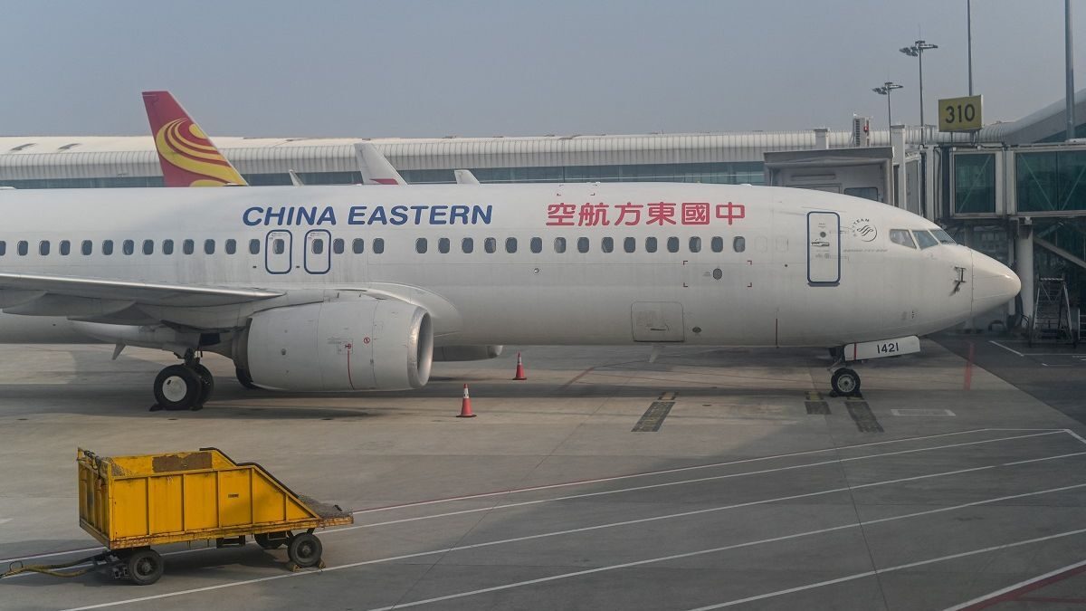 Avião Boeing 737 com 132 a bordo cai na China