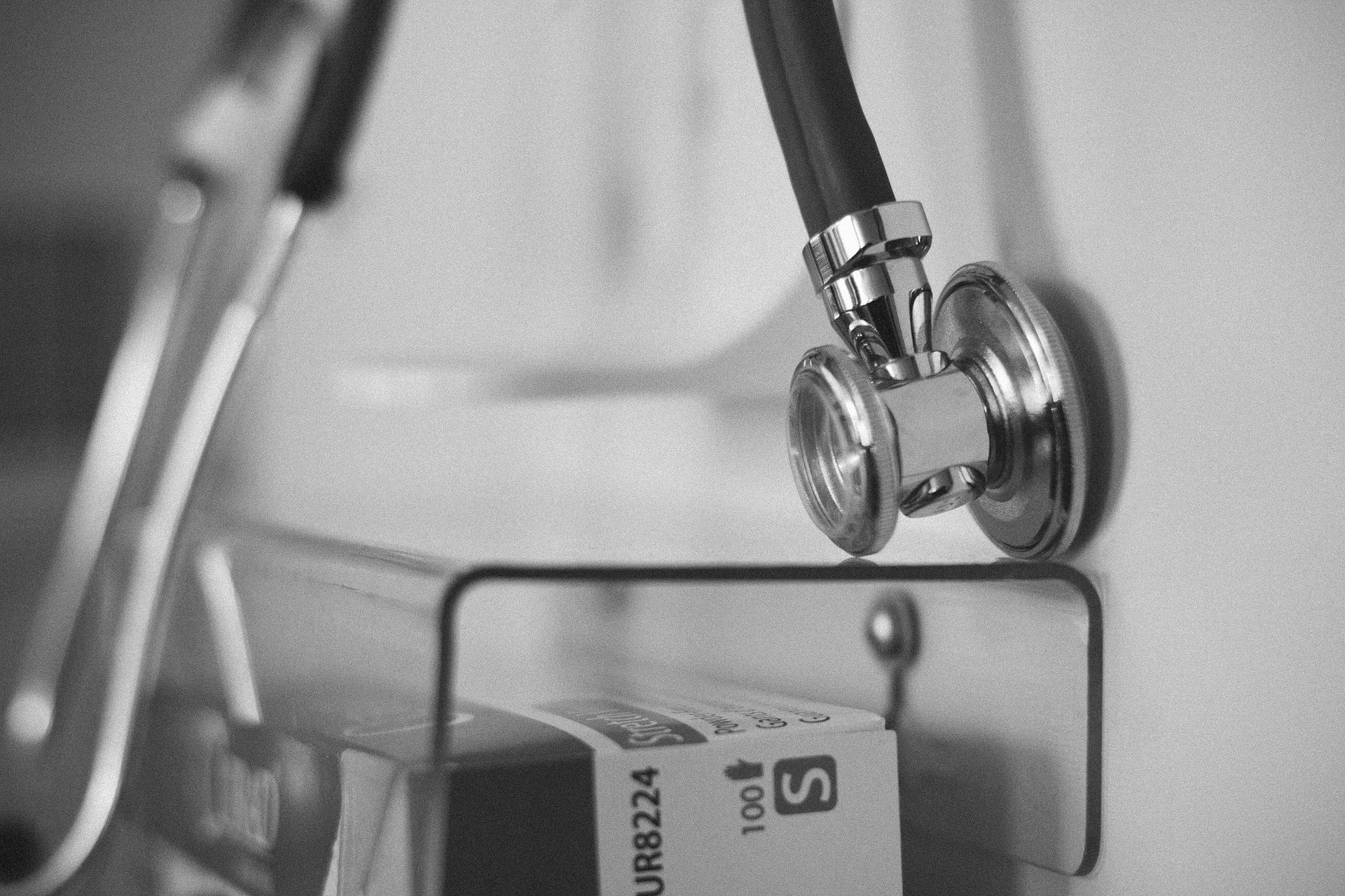 Médica é afastada após usar rede social para xingar paciente
