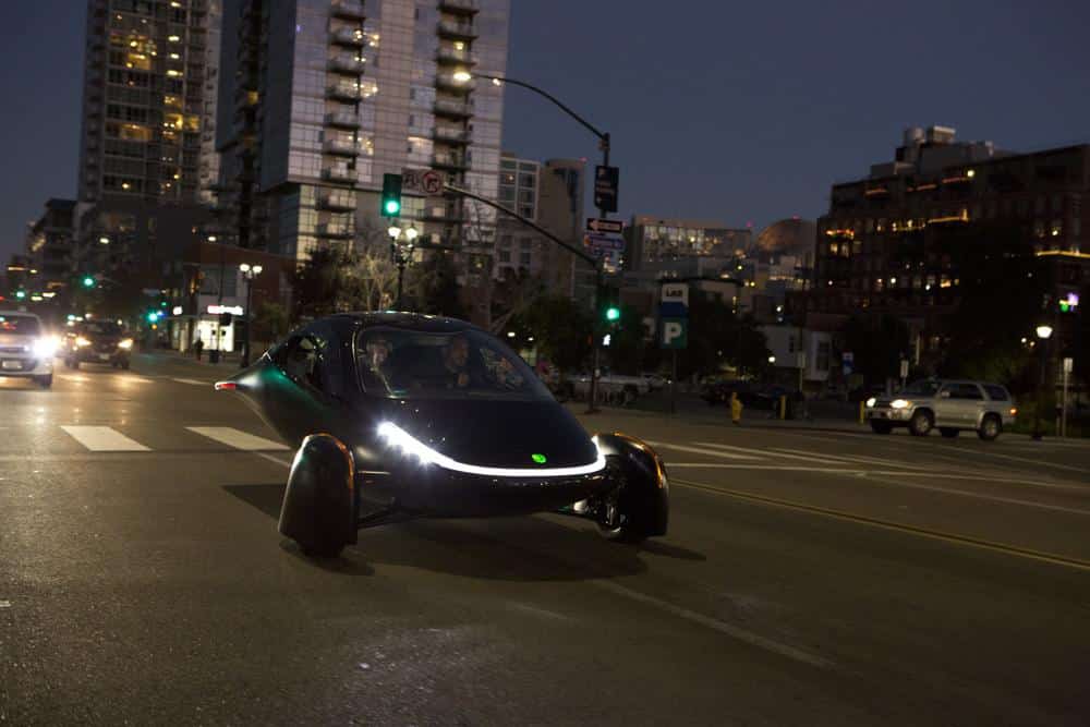 Carros elétricos aptera