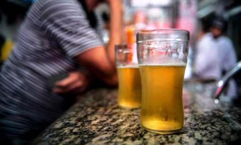 Morte é confundida com sono e cliente passa mais de 1h sem vida no chão de bar