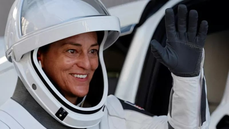 Conheça Nicole Mann, a primeira mulher indígena a ir ao espaço