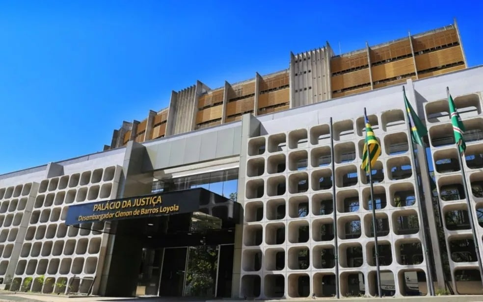 Pai é condenado por abandono afetivo e deve indenizar filha em R$ 20 mil