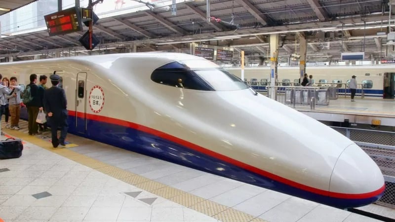 Como o hobby de um engenheiro japonês resolveu problema no trem-bala