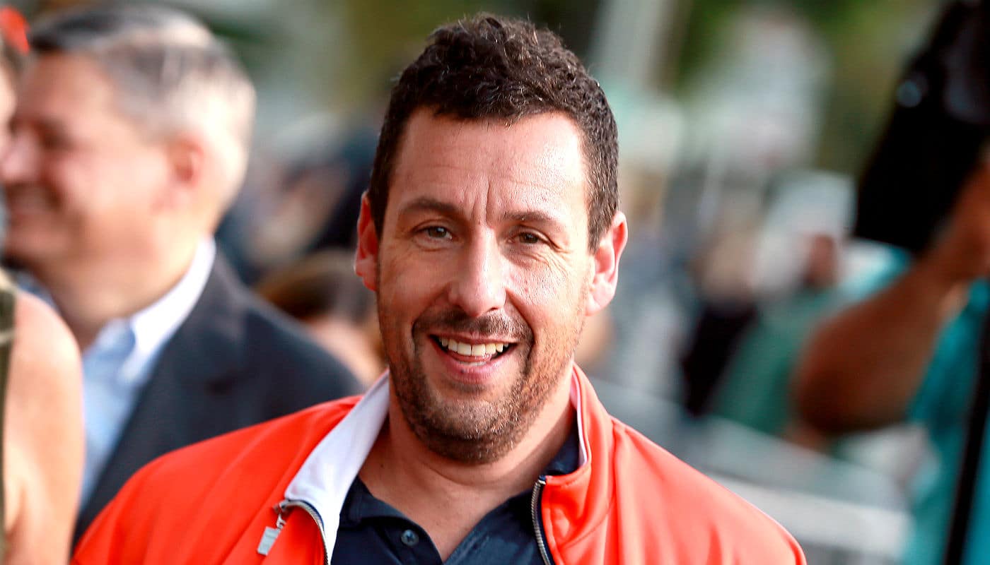 Adam Sandler admite que críticas negativas por seus filmes afetam sua família