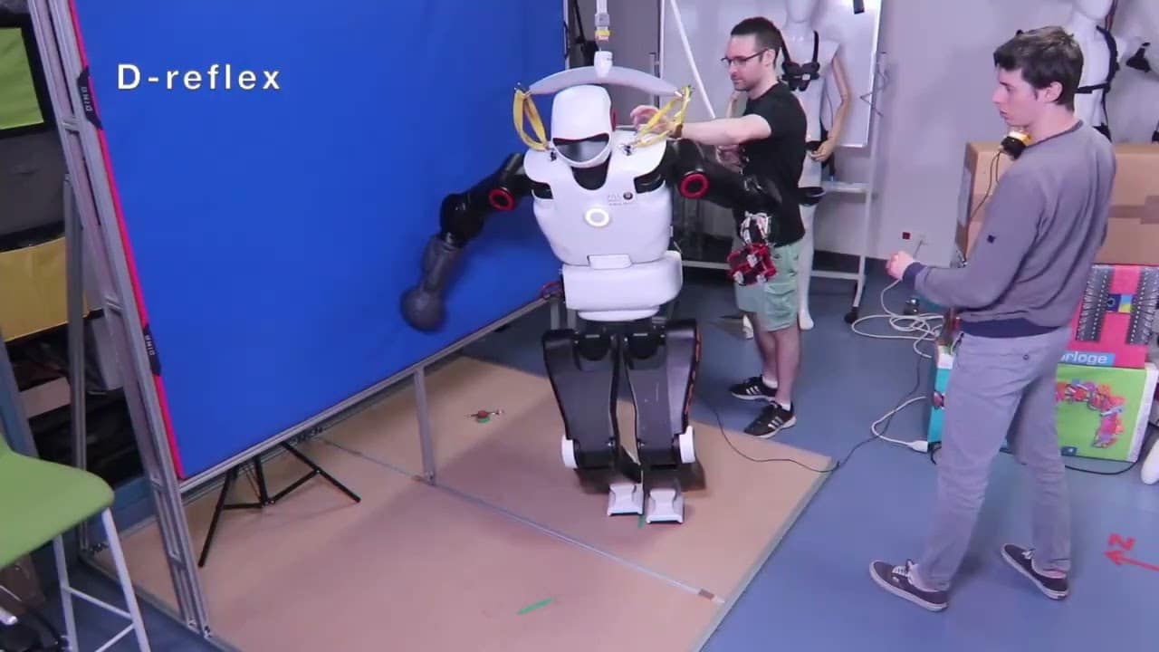 Robôs aprendem a usar paredes como apoio para manter o equilíbrio