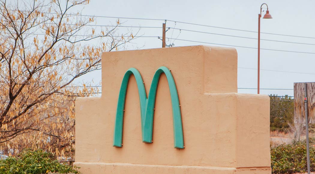 Nesse lugar o “M” do McDonald’s não é amarelo por conta de uma lei