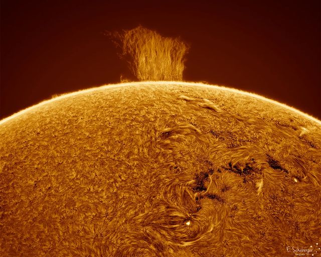 Cientistas identificam cachoeira de plasma no Sol, com tamanho de 8 planetas Terra
