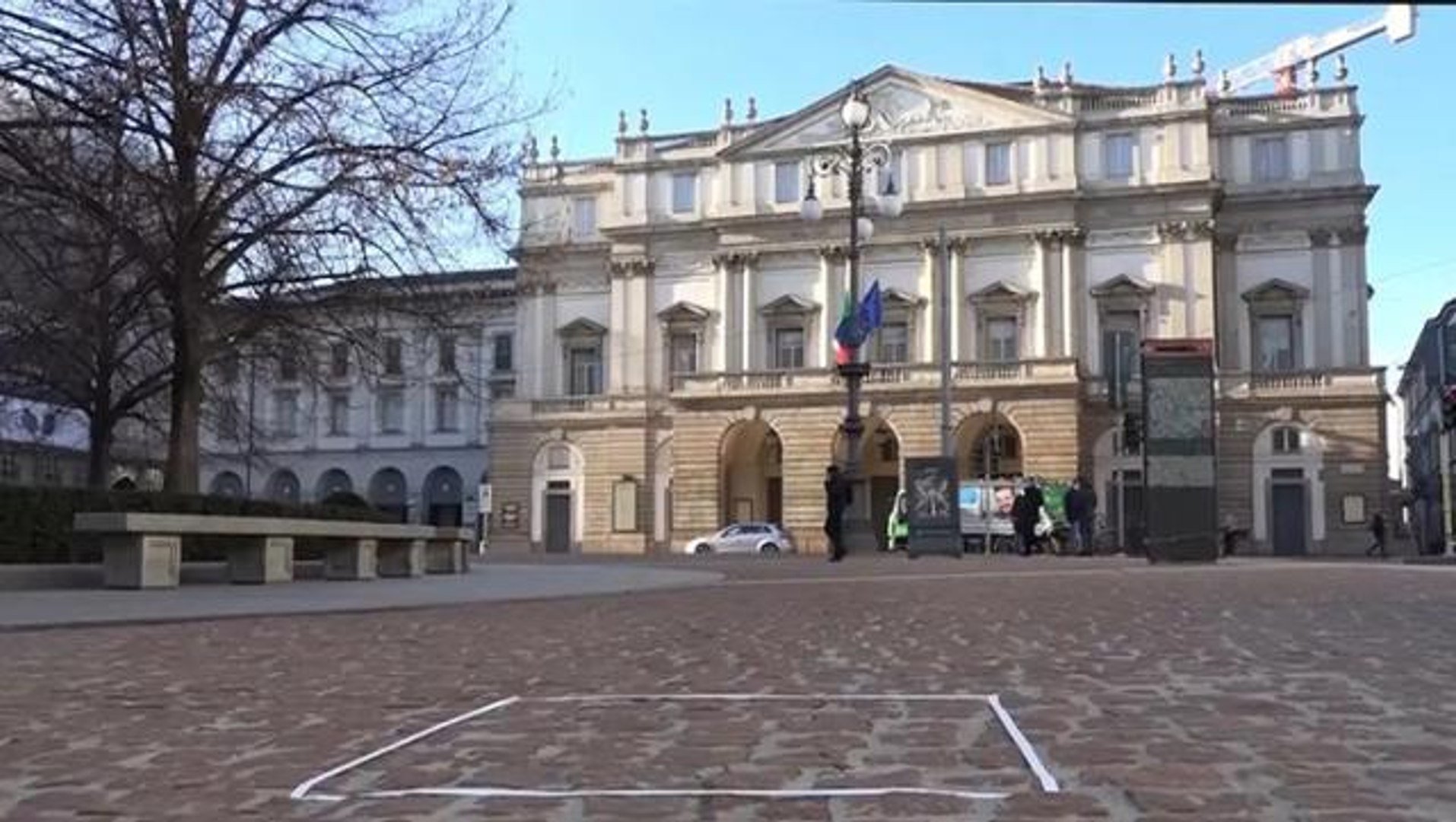 Artista italiano vende escultura invisível por mais de R$ 93 mil