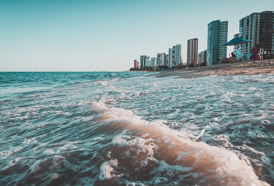 Estudo revela que sete grandes cidades brasileiras podem ser engolidas pelo Oceano