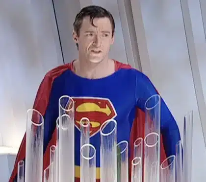 Você nem se lembra, mas Hugh Jackman já interpretou o Superman na TV!