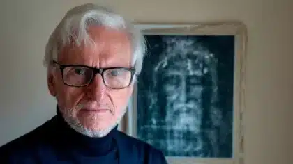 Cineasta se converte ao cristianismo ao analisar Santo Sudário