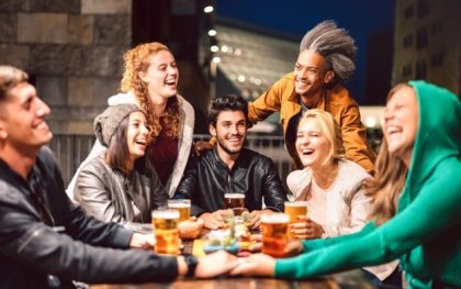 Adolescentes com QI mais alto beberão mais álcool na meia-idade, aponta estudo