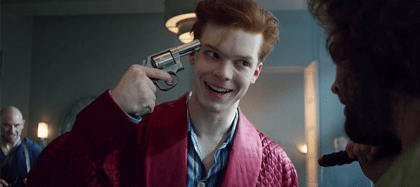 Ele foi proibido pela Warner Bros. de usar seu nome e usar cabelo verde, mas é o Coringa “mais Coringa” já visto em um multiverso do Batman