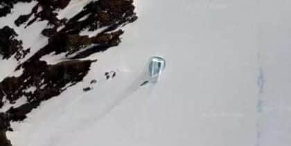 Cientistas desvendam como porta misteriosa foi parar no gelo da Antártida