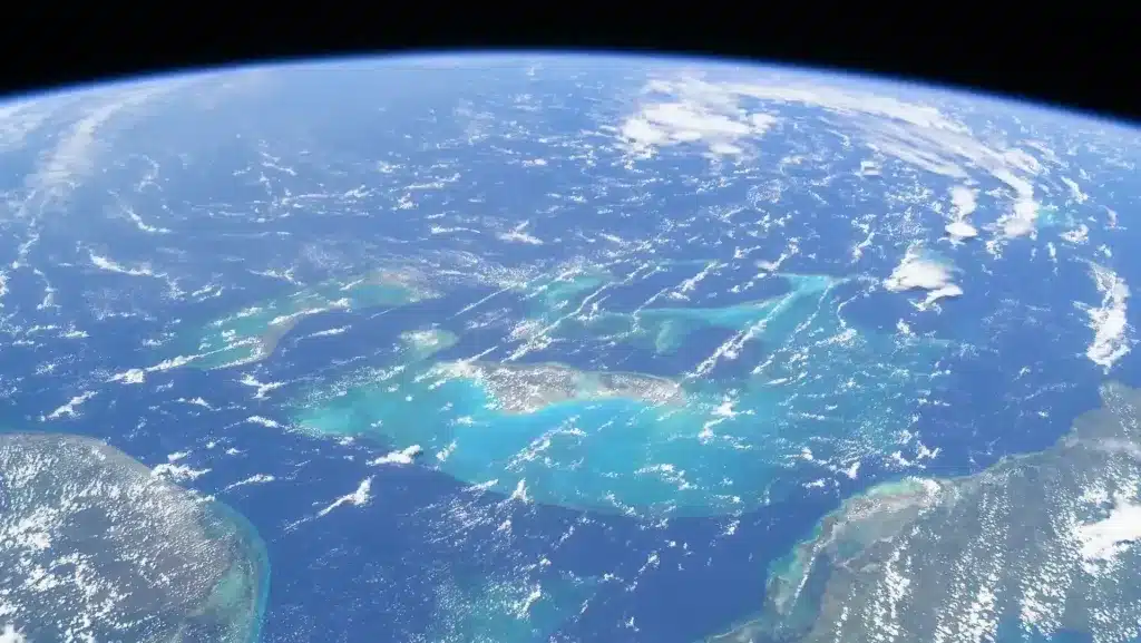 A imagem representa o oceano atlântico ao redor da Flórida, Bahamas e Cuba, tirada da Estação Espacial Internacional em 2024 • Reprodução/NASA