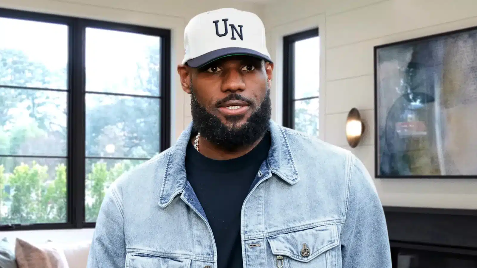 LeBron James pode gerar bilhões em impacto econômico após chegada ao Philadelphia 76ers. Foto: Reprodução.