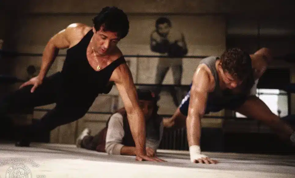 Sylvester Stallone e Sage Stallone em "Rocky V" (1990). Foto: Divulgação.